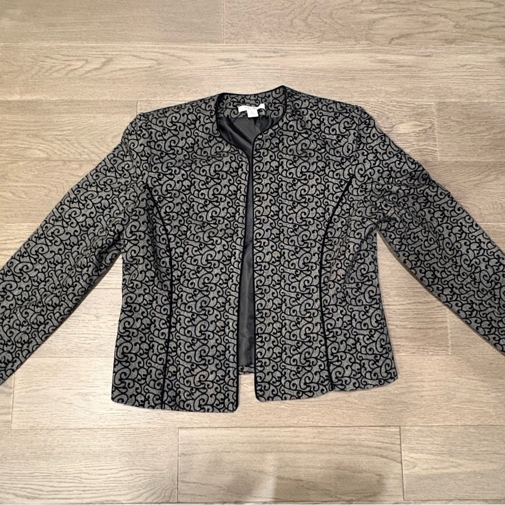 Dressbarn Black and Gray Patterned Blazer